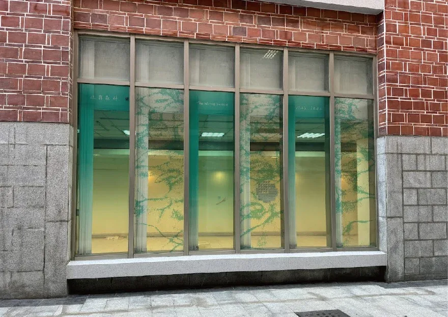 玻璃貼施工案例,玻璃貼、櫥窗貼圖、店面門面,都市彩繪案例